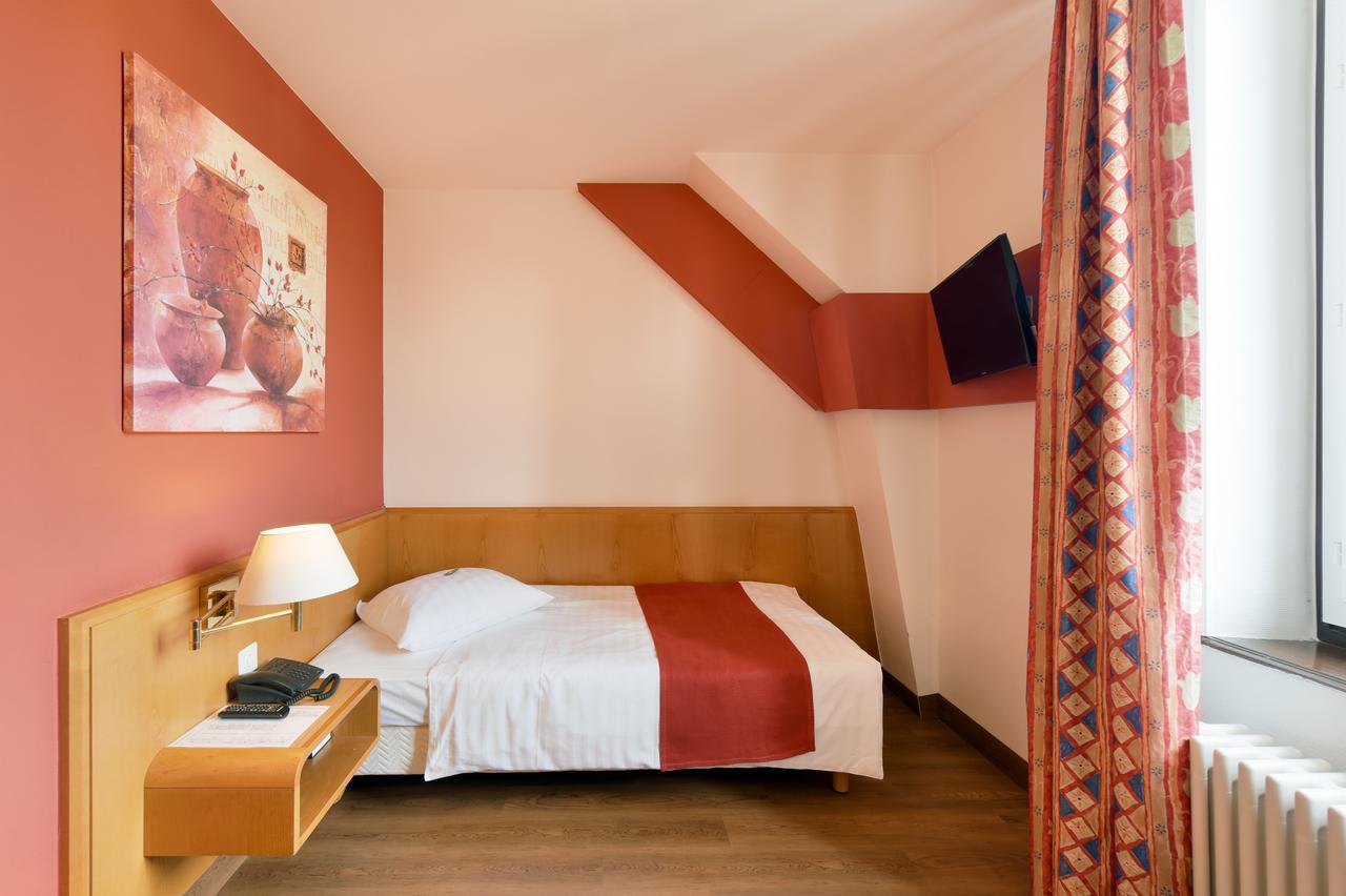 Hotel Aulac Lausanne Rom bilde